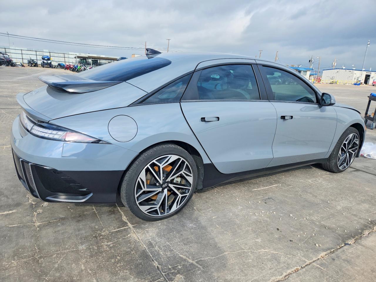 2023 Hyundai Ioniq 6 Sel - Image 3