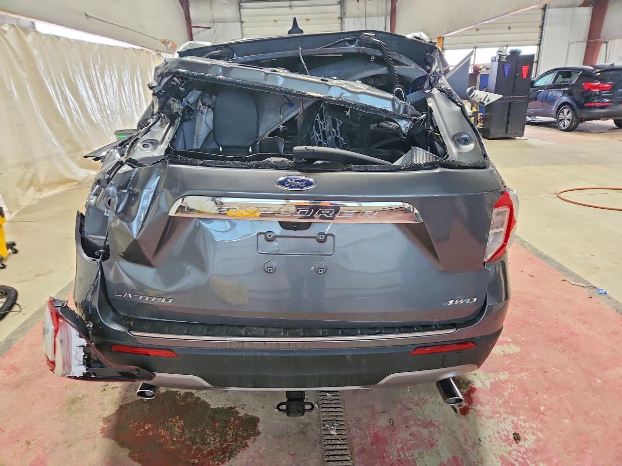 2023 Ford Explorer Limited - Image 6