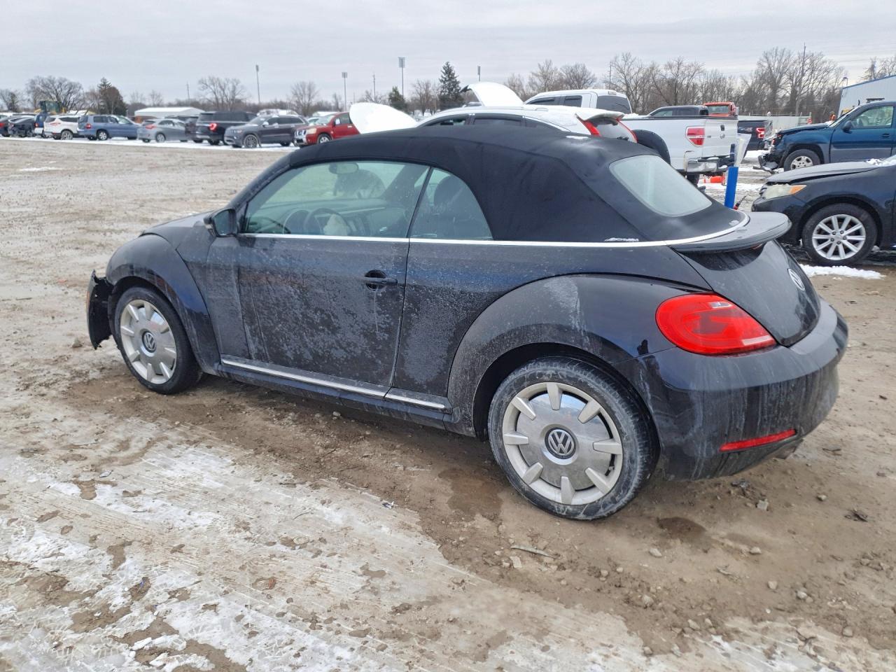 2013 Volkswagen Beetle - Image 2