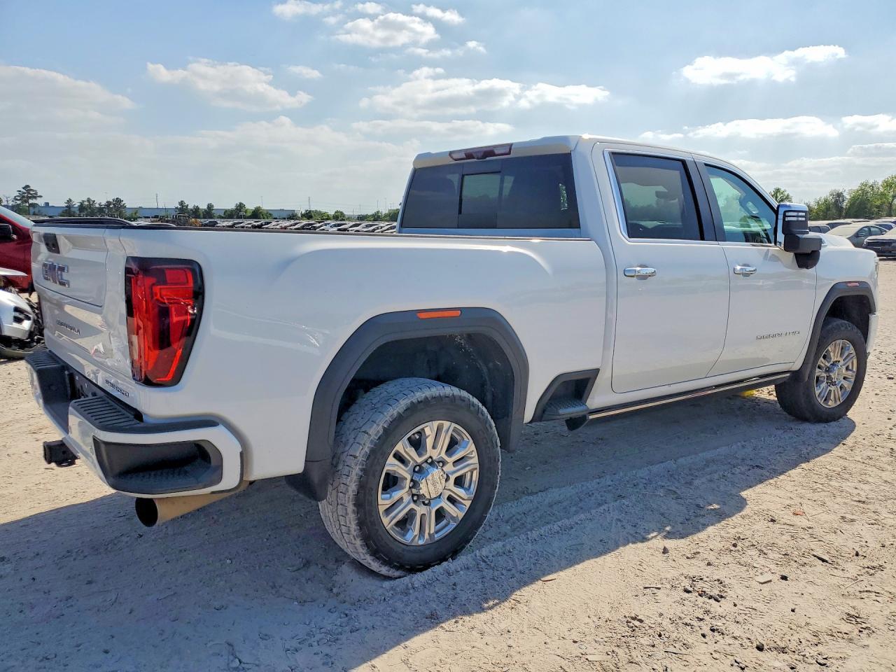 2021 GMC Sierra K2500 Denali - Image 3