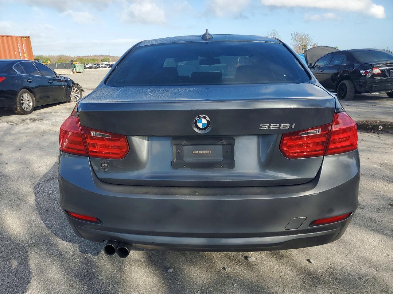 2014 BMW 328 I - Фото 6