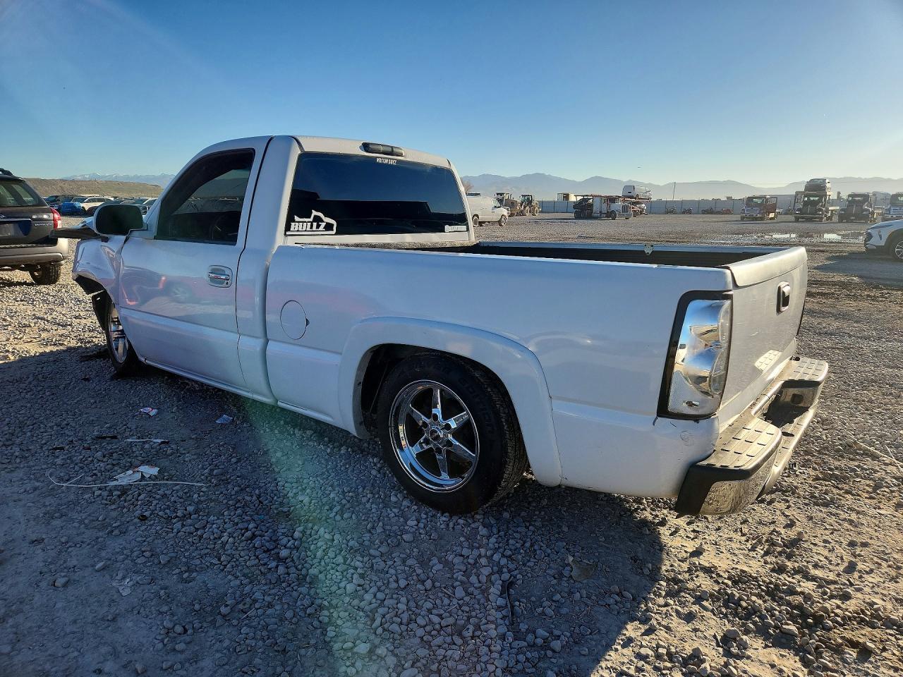2002 Chevrolet Silverado C1500 - Фото 2