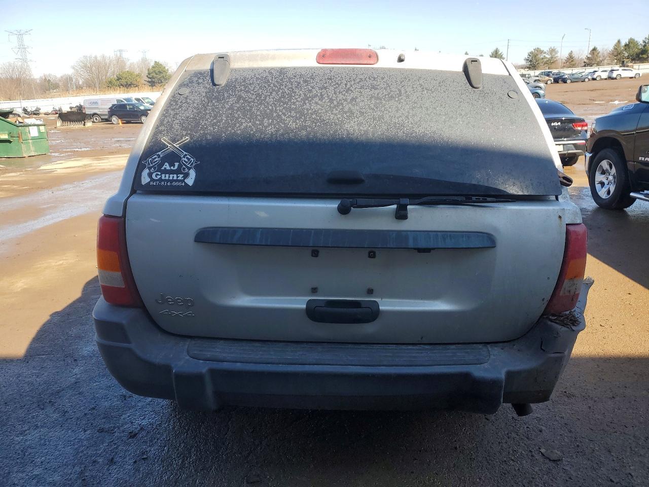 2004 Jeep Grand Cherokee Laredo - Image 6