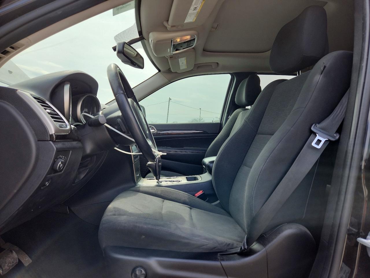 2012 Jeep Grand Cherokee Laredo - Image 7