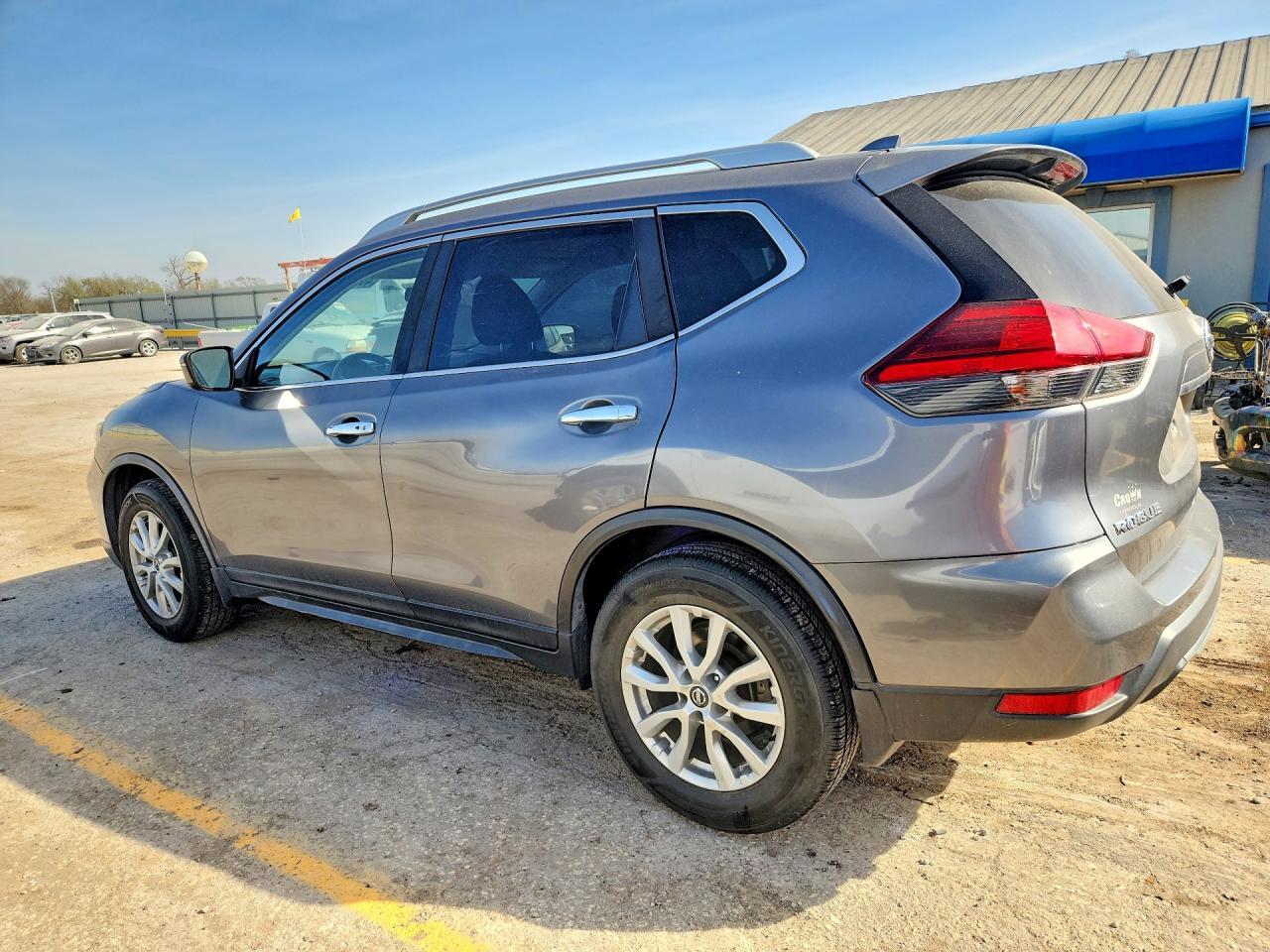 2017 Nissan Rogue Sv - Фото 2