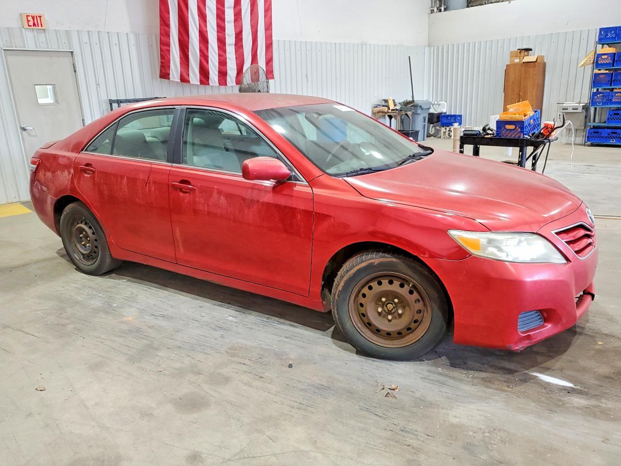 2011 Toyota Camry Le - Image 4
