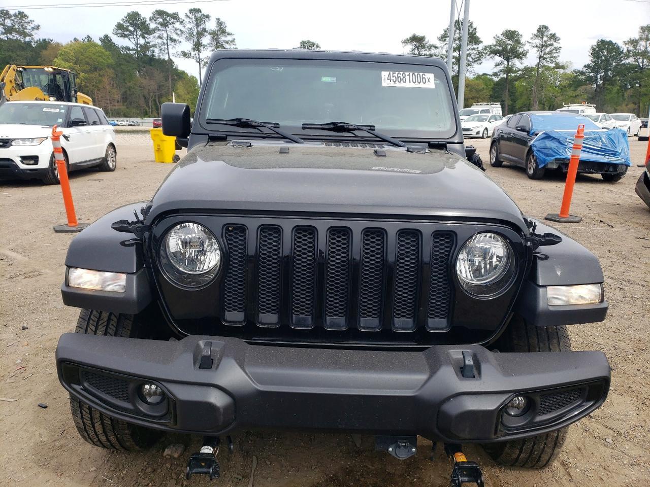 2018 Jeep Wrangler Unlimited Sahara - Фото 5