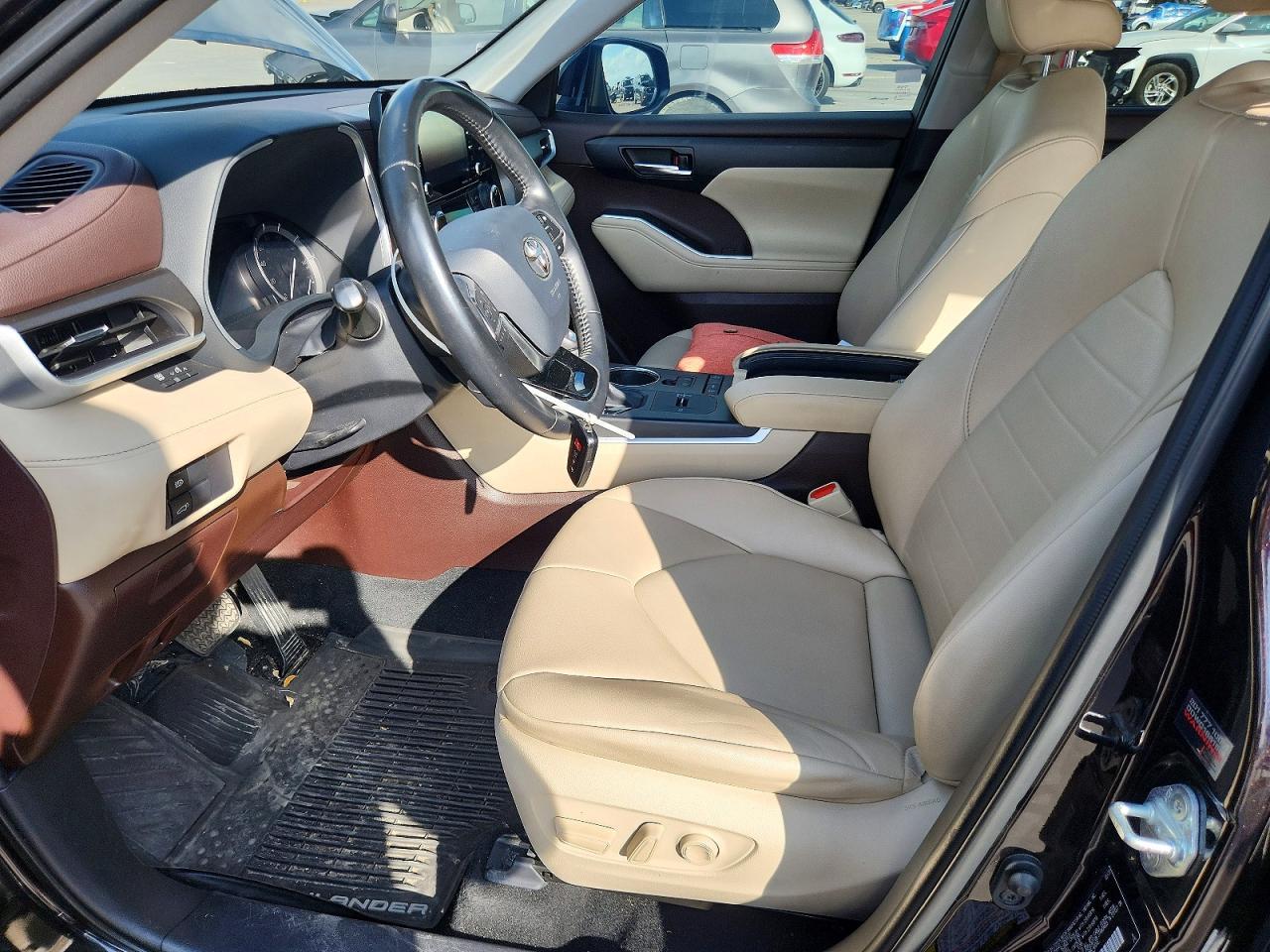 2020 Toyota Highlander Xle - Image 7
