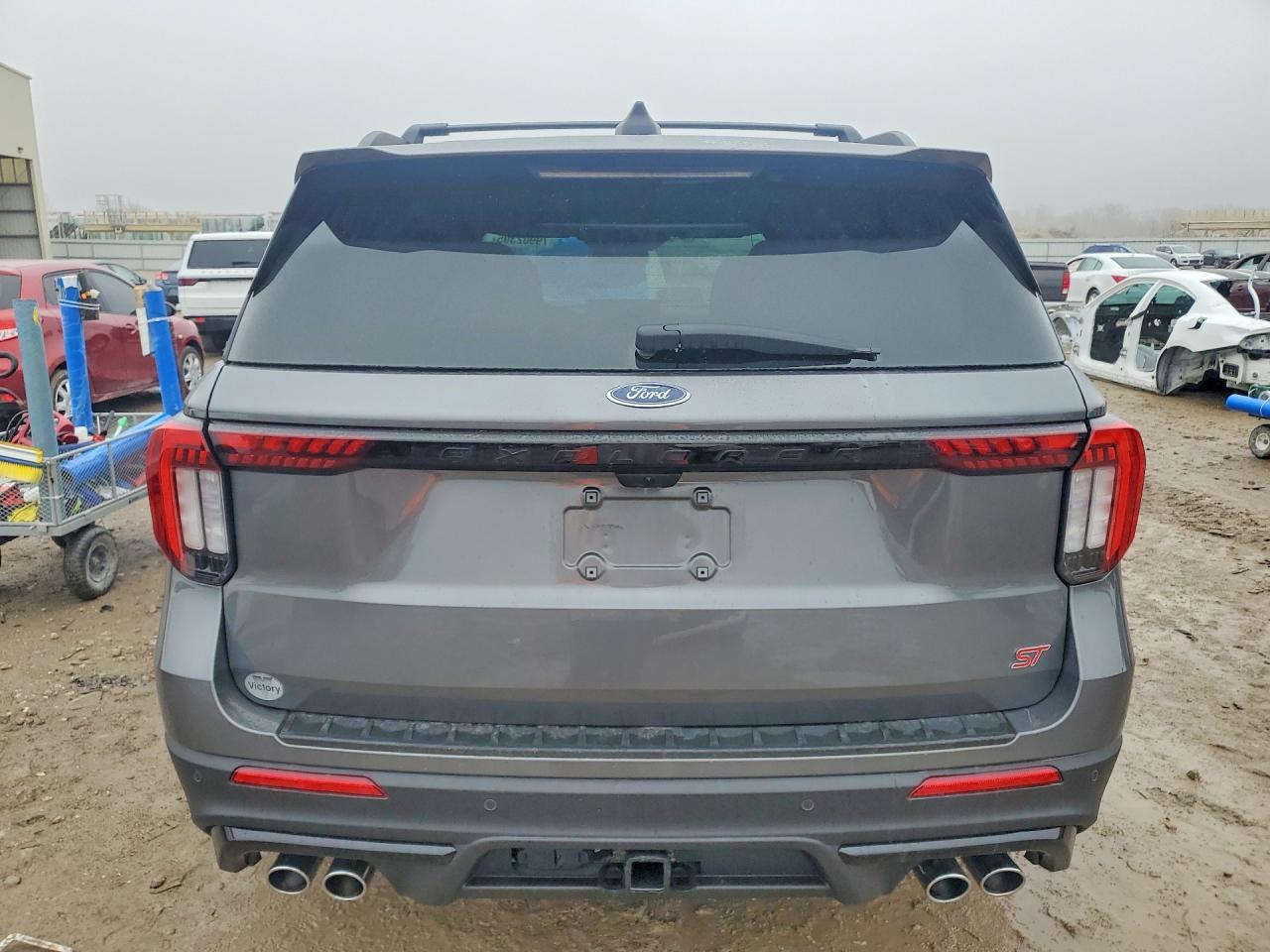 2025 Ford Explorer St - Фото 6