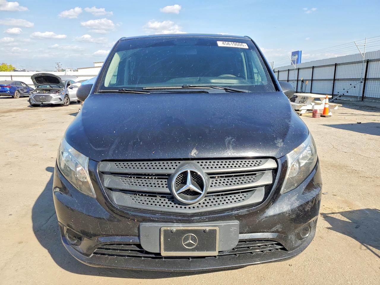2017 Mercedes-Benz Metris - Фото 5