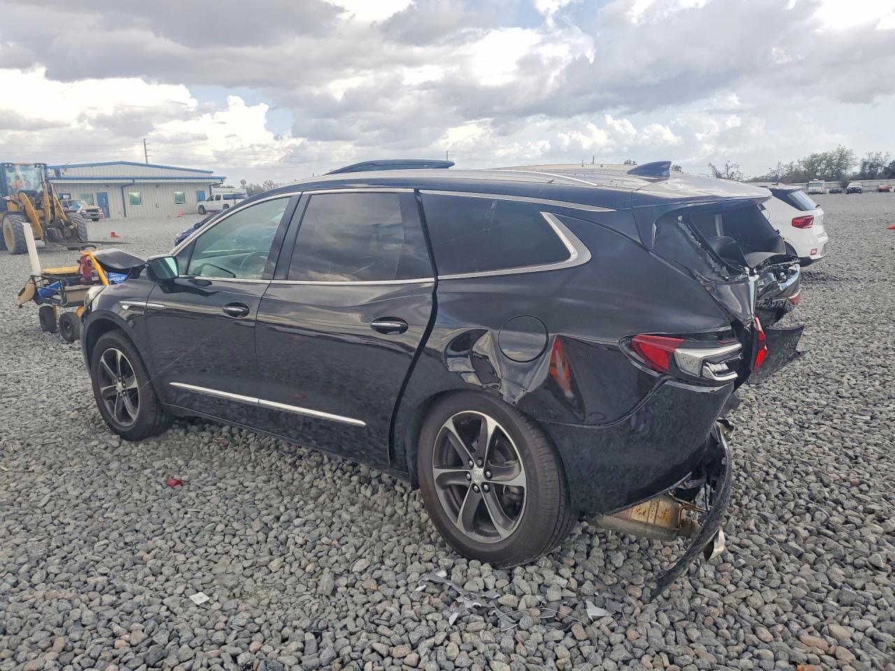 2020 Buick Enclave Essence - Image 2