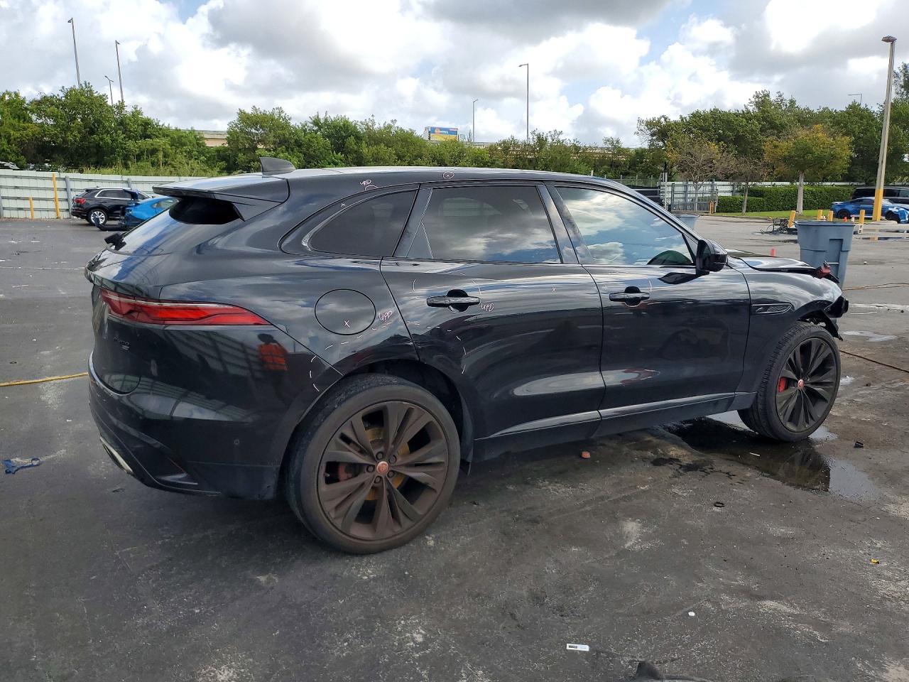 2021 Jaguar F-Pace R-Dynamic S - Image 3