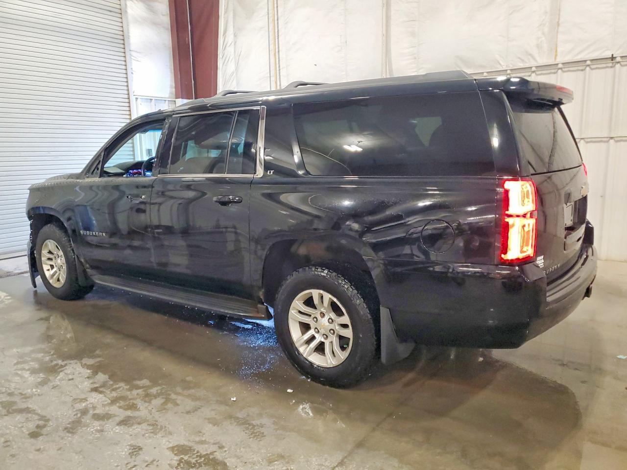2015 Chevrolet Suburban K1500 Lt - Фото 2