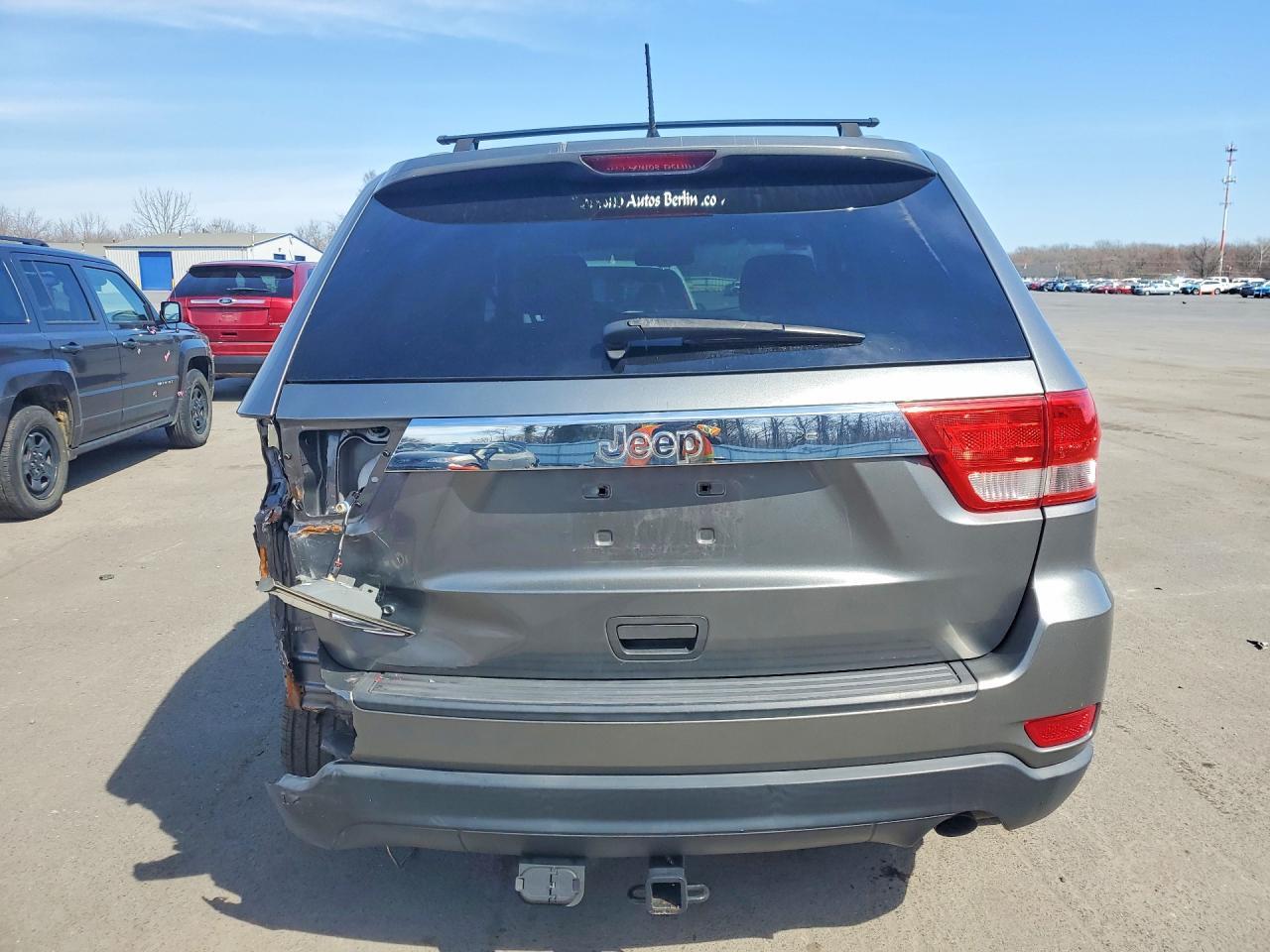 2012 Jeep Grand Cherokee Laredo - Image 6