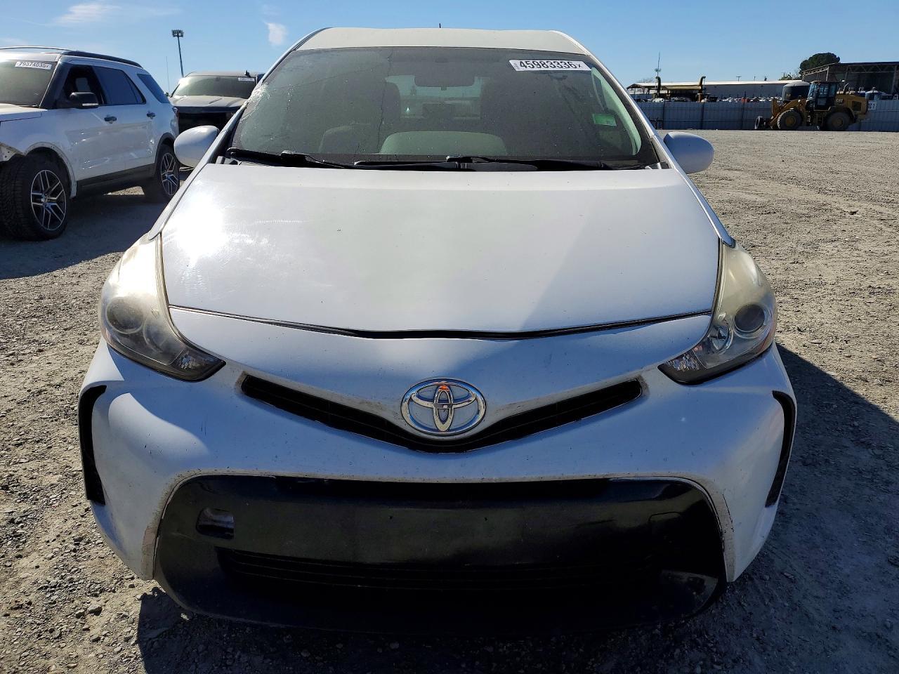 2015 Toyota Prius V Two - Фото 5