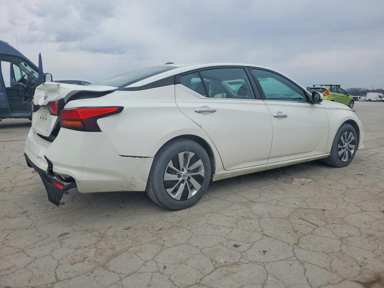 2020 Nissan Altima S - Image 3