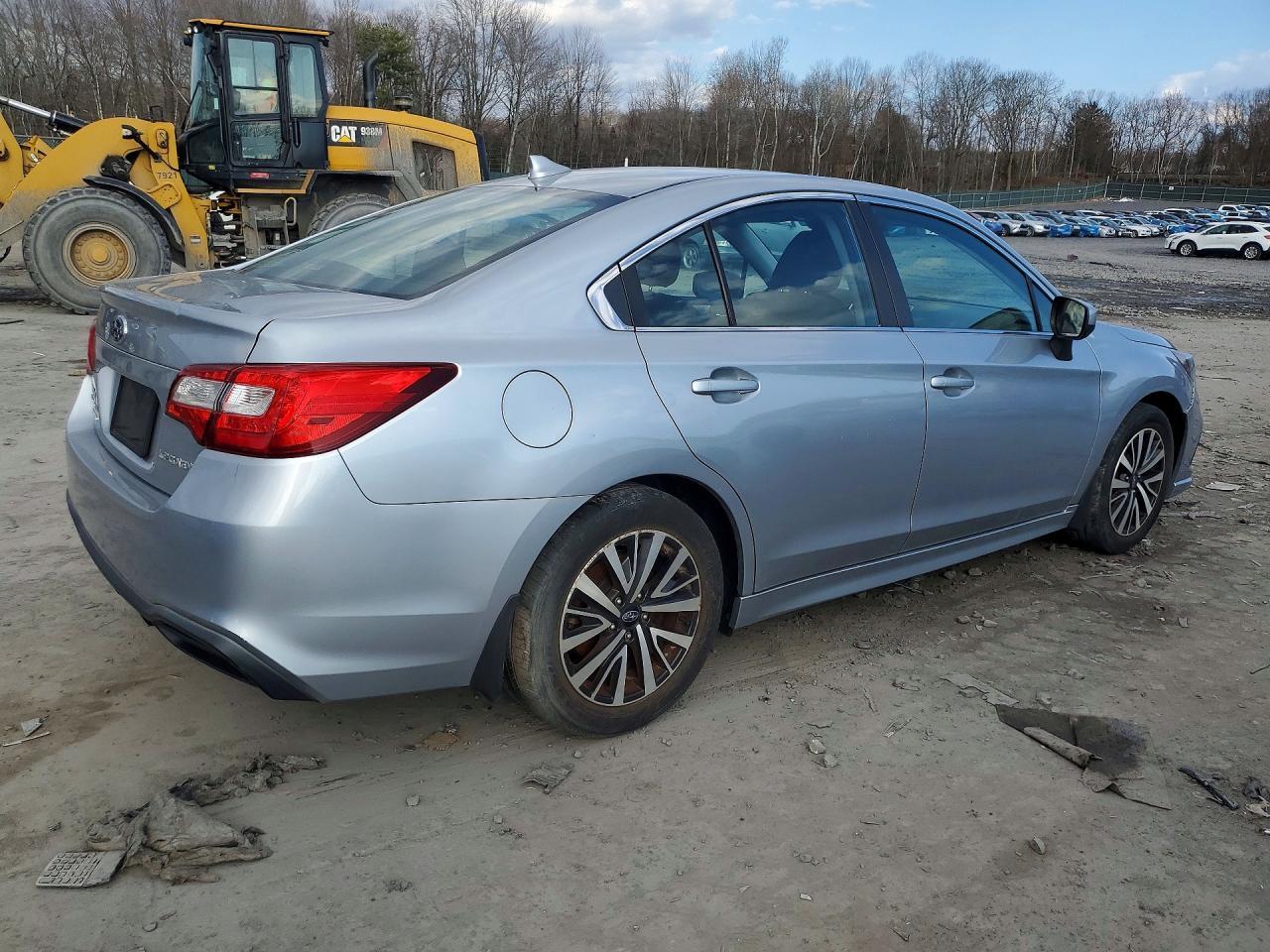 2019 Subaru Legacy - Фото 3