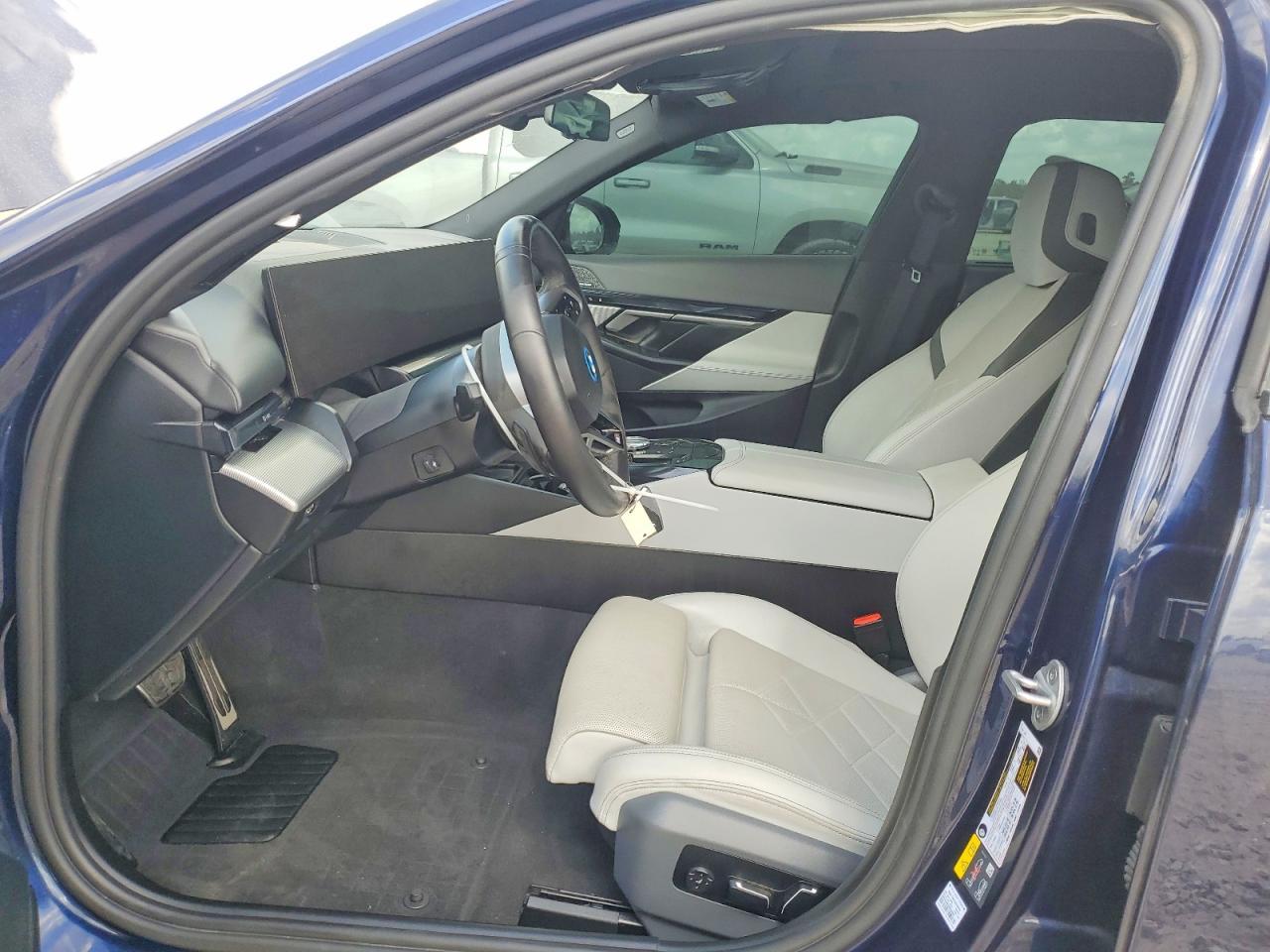 2026 BMW I5 Edrive 40 - Image 7