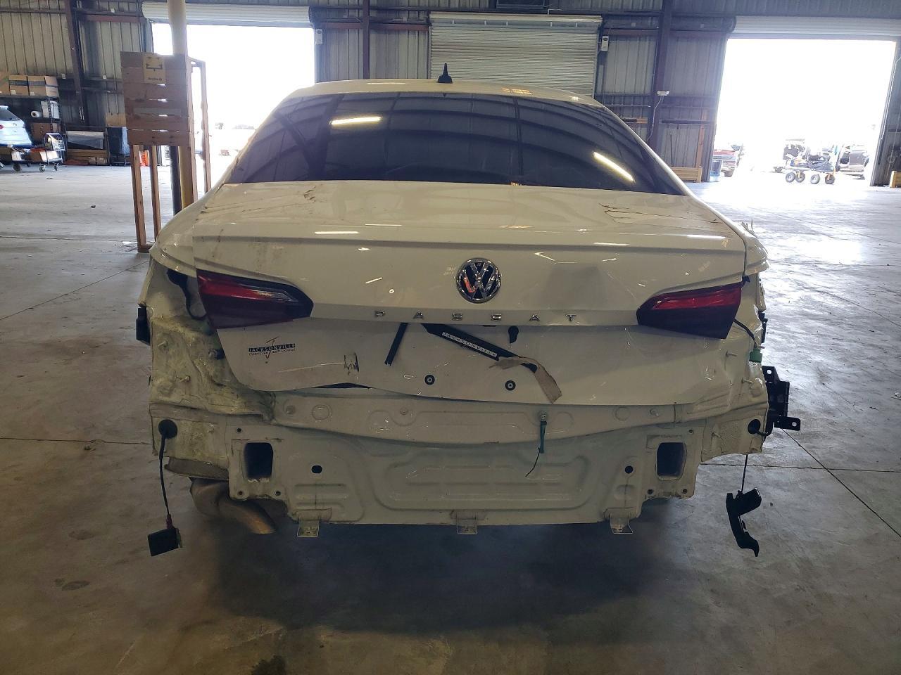 2020 Volkswagen Passat Se - Image 6
