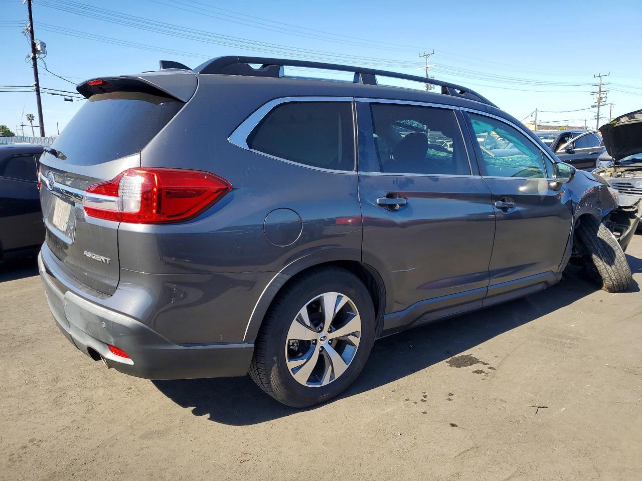 2019 Subaru Ascent Premium - Фото 3