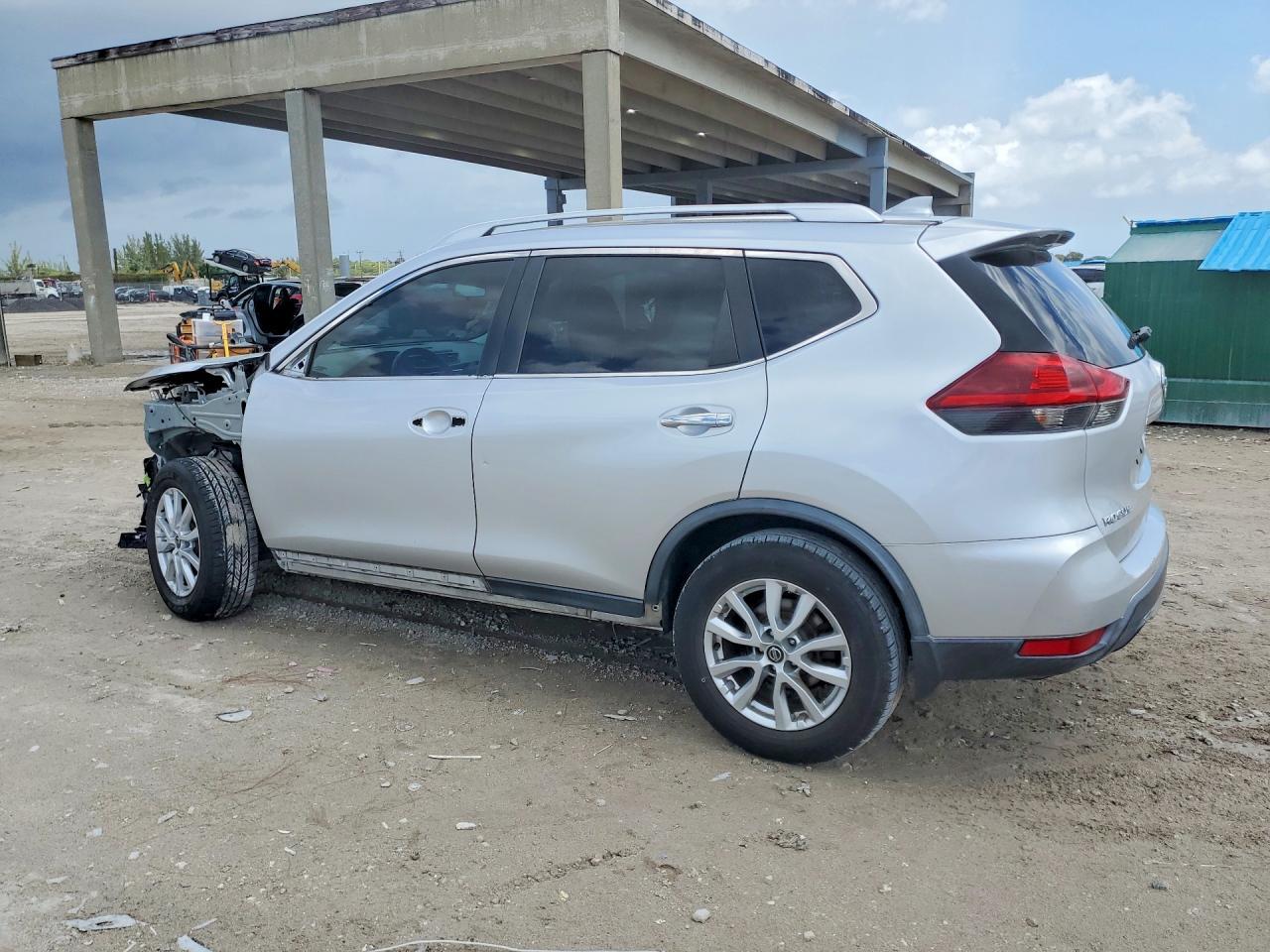 2019 Nissan Rogue S - Image 2