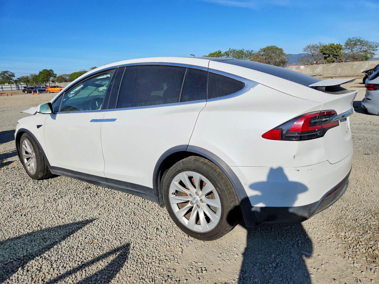 2020 Tesla Model X - Image 2