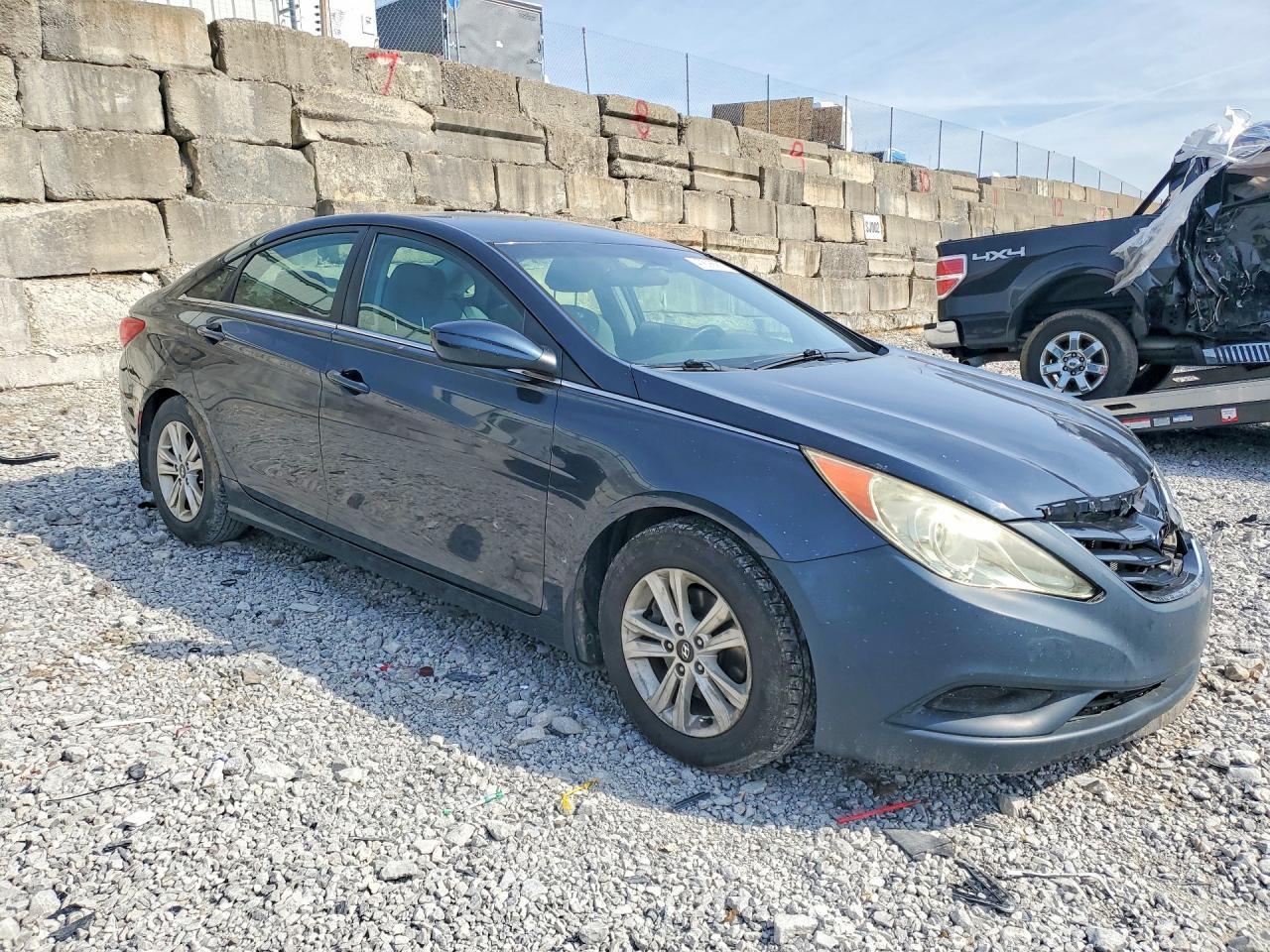 2011 Hyundai Sonata Gls - Image 4