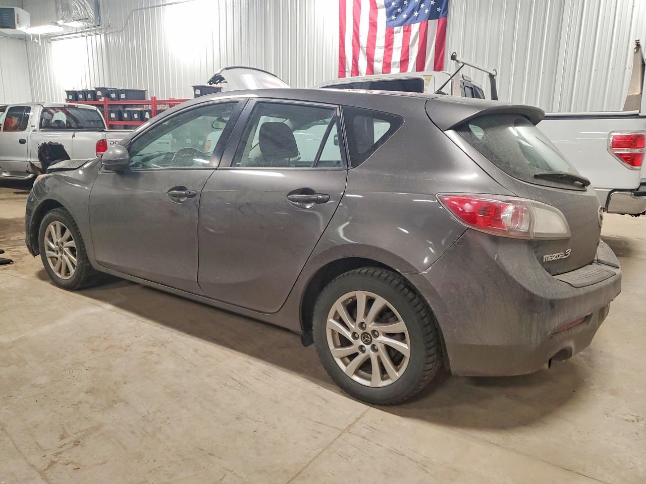 2013 Mazda 3 I - Image 2