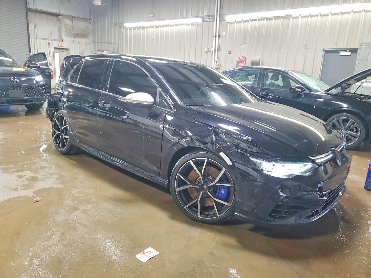 2024 Volkswagen Golf R - Image 4