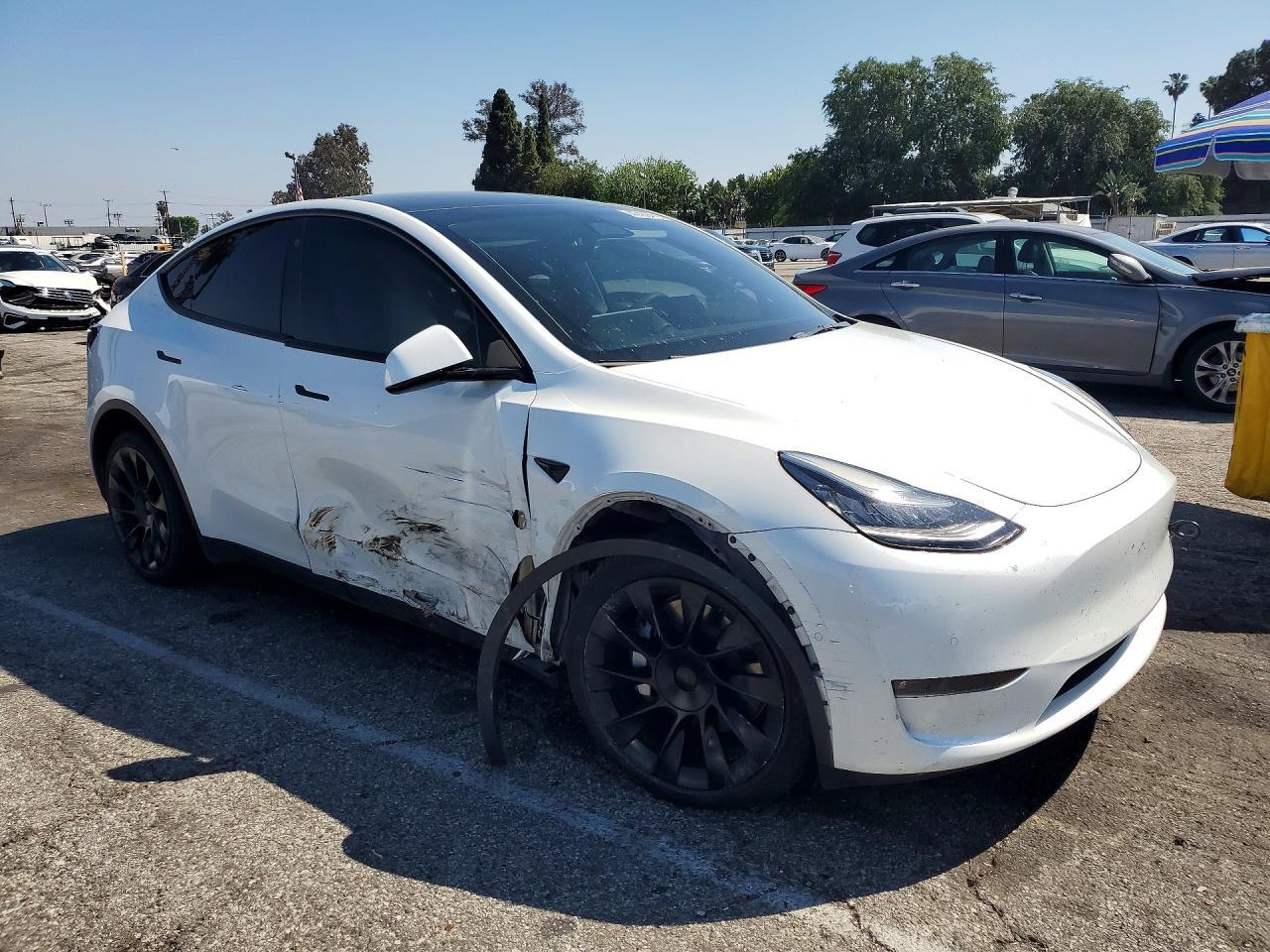 2022 Tesla Model Y - Фото 4