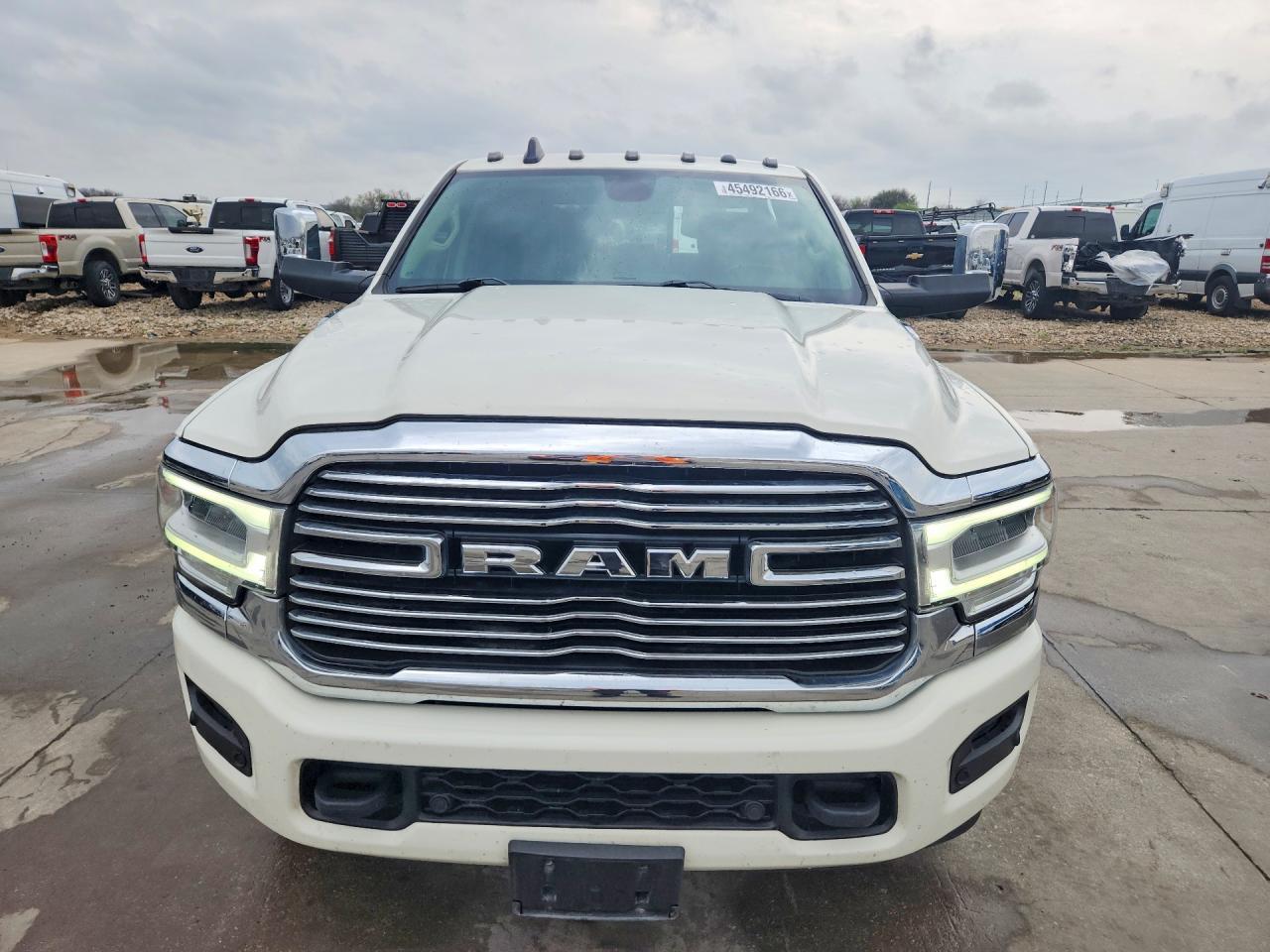 2022 Ram 2500 Laramie - Фото 5