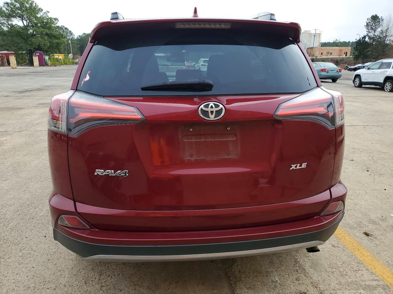 2018 Toyota Rav4 - Image 6