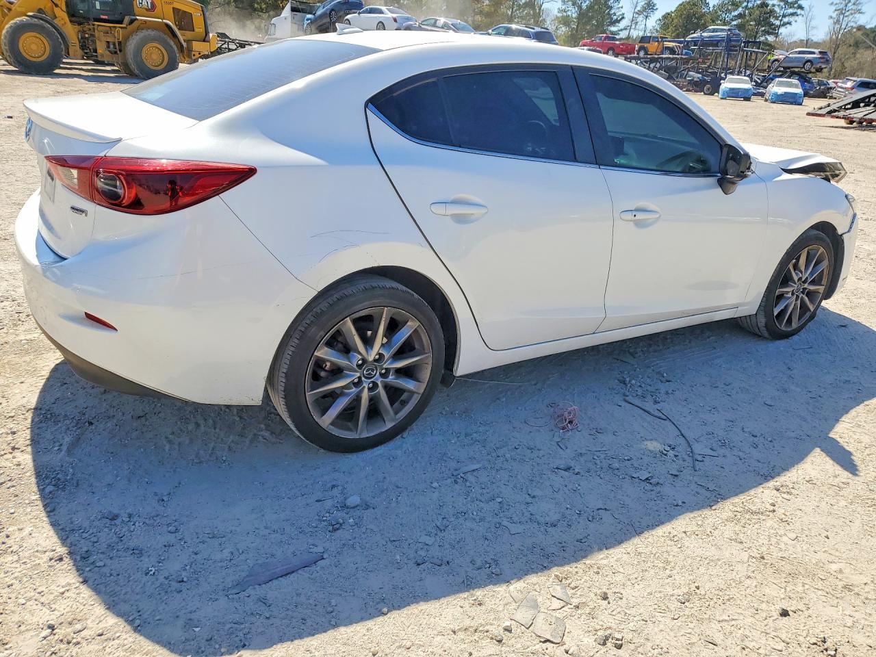 2018 Mazda 3 Grand Touring - Image 3