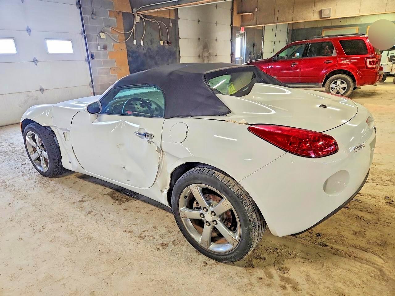 2007 Pontiac Solstice - Фото 2