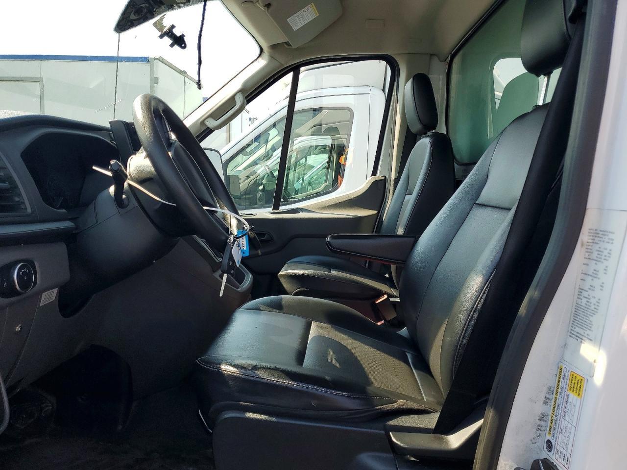 2021 Ford Transit Delivery Truck - Фото 7