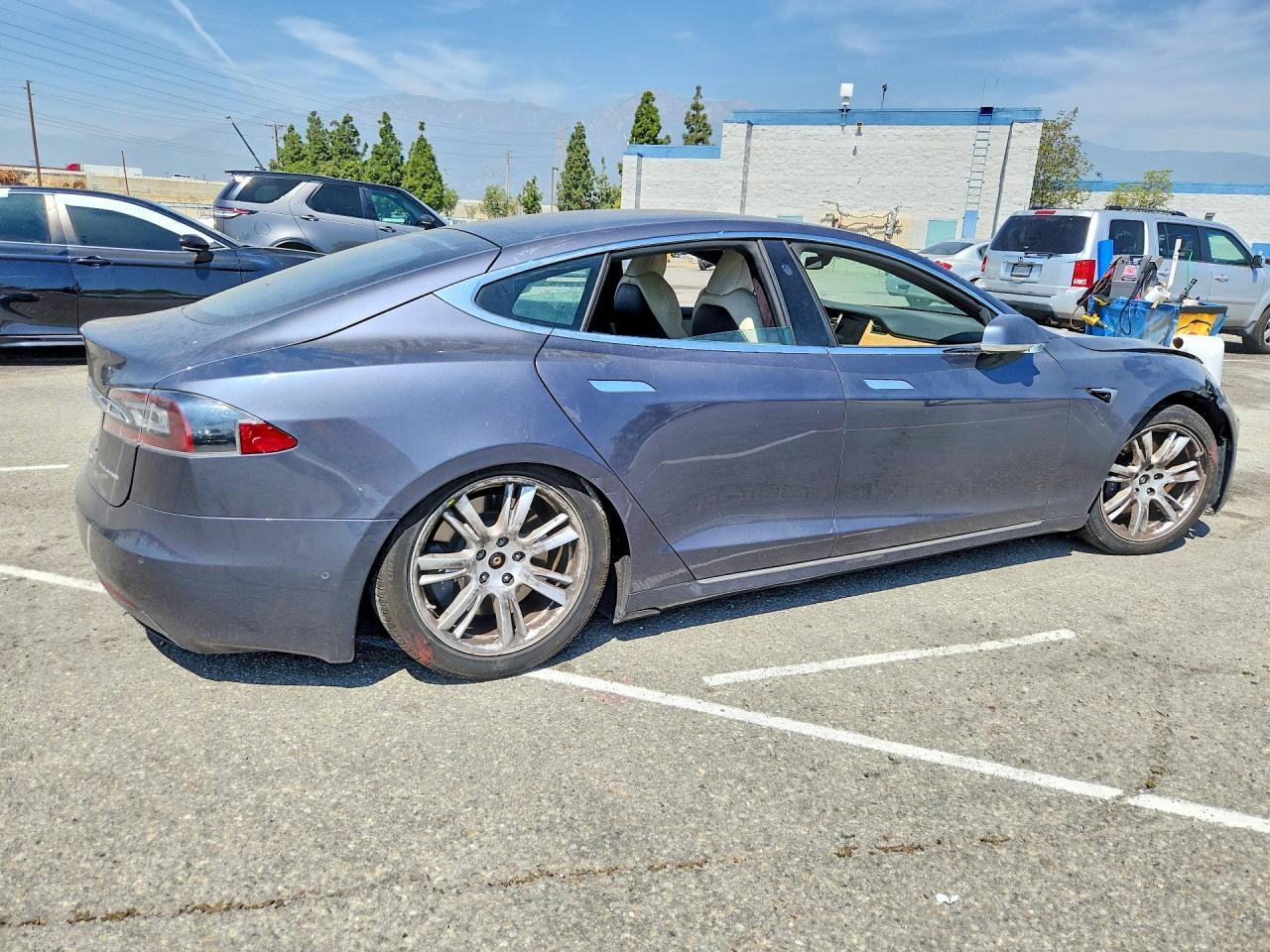2020 Tesla Model S - Фото 3