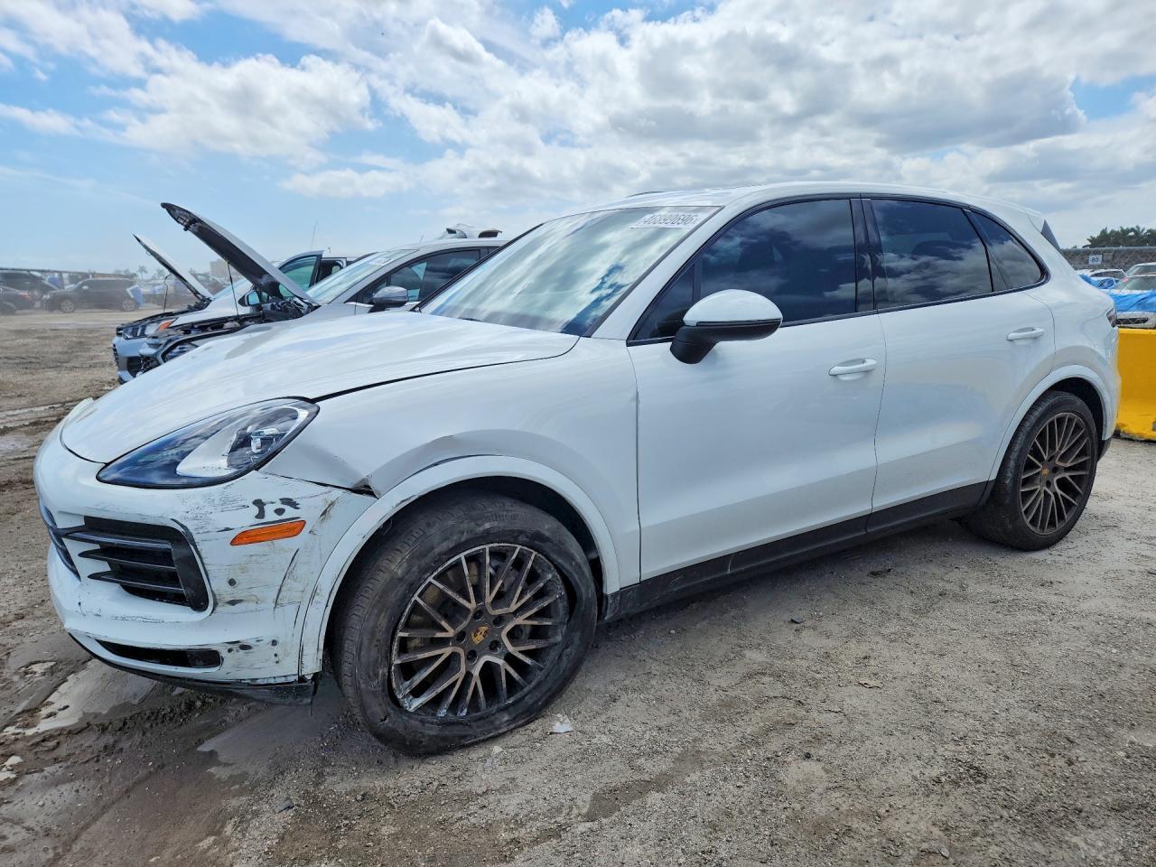 2022 Porsche Cayenne - Image 2