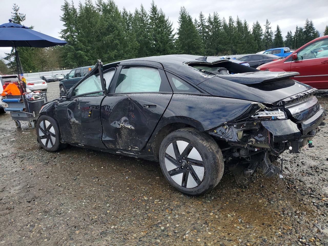 2024 Hyundai Ioniq 6 Se - Image 2