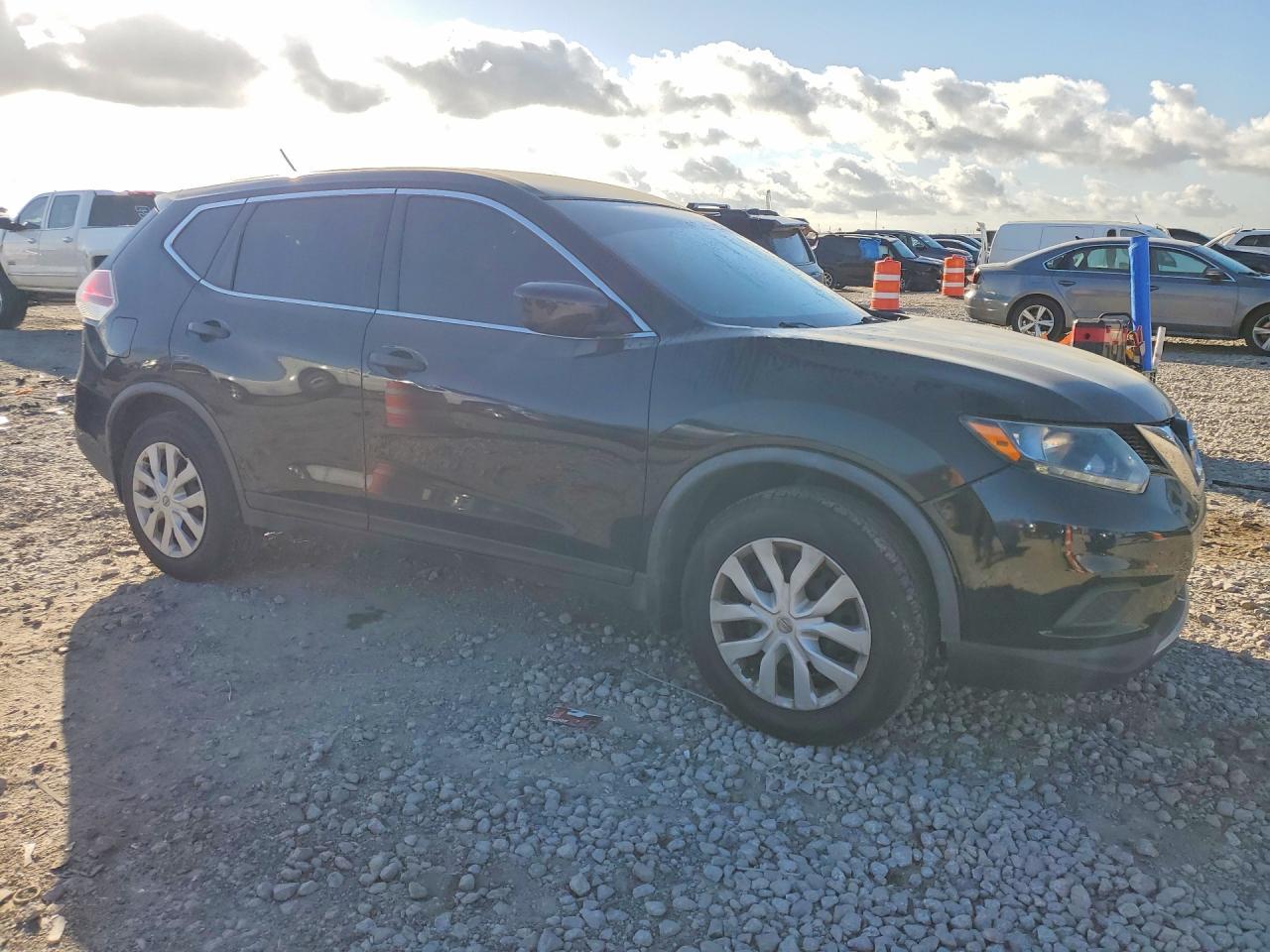 2016 Nissan Rogue S - Фото 4