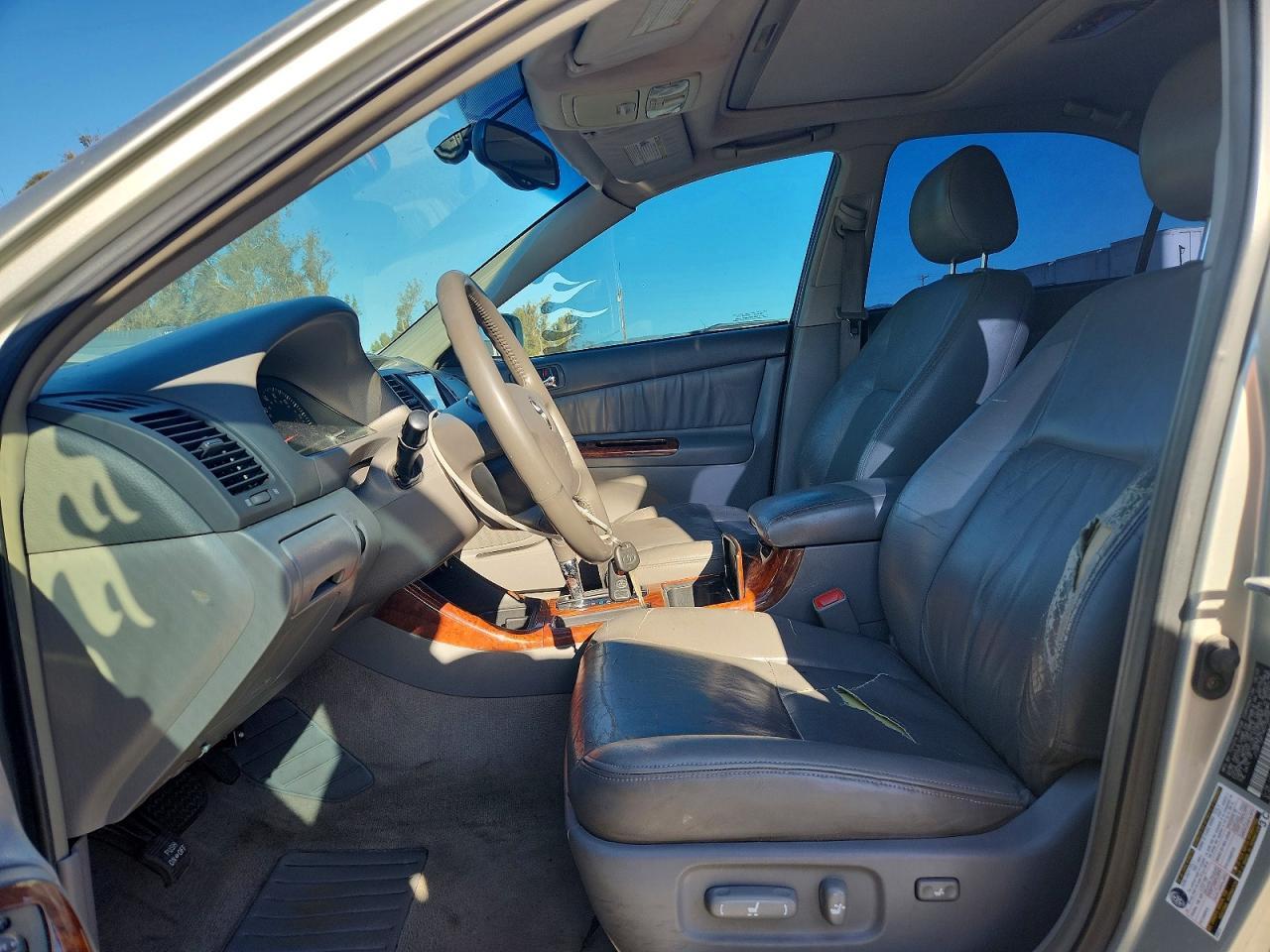 2004 Toyota Camry Xle V6 - Image 7