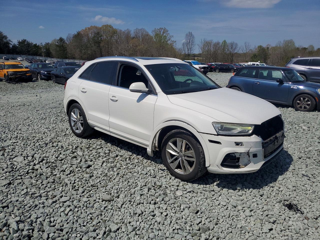 2016 Audi Q3 Premium Plus - Image 4