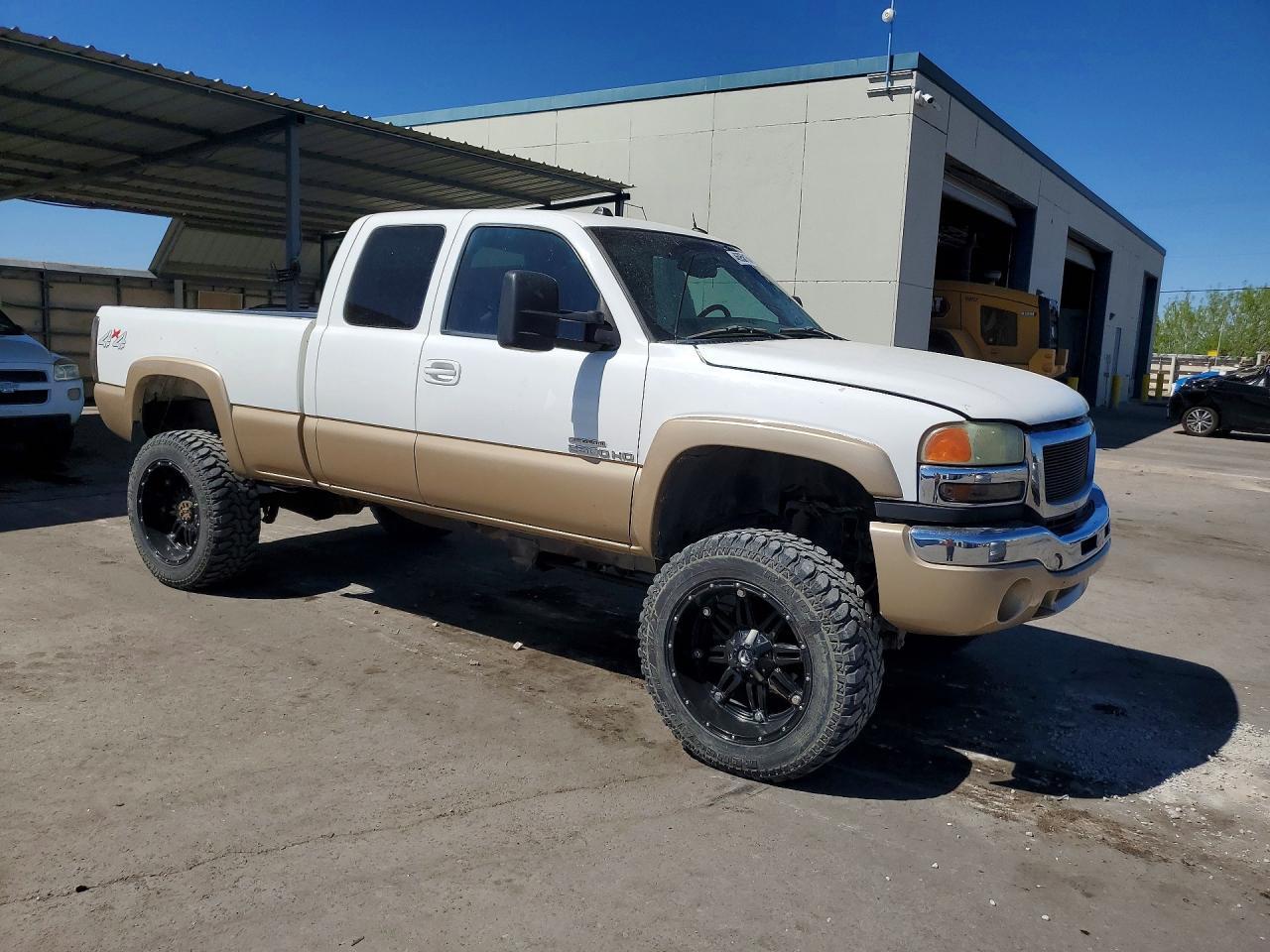 2004 GMC Sierra K2500 Heavy Duty - Фото 4