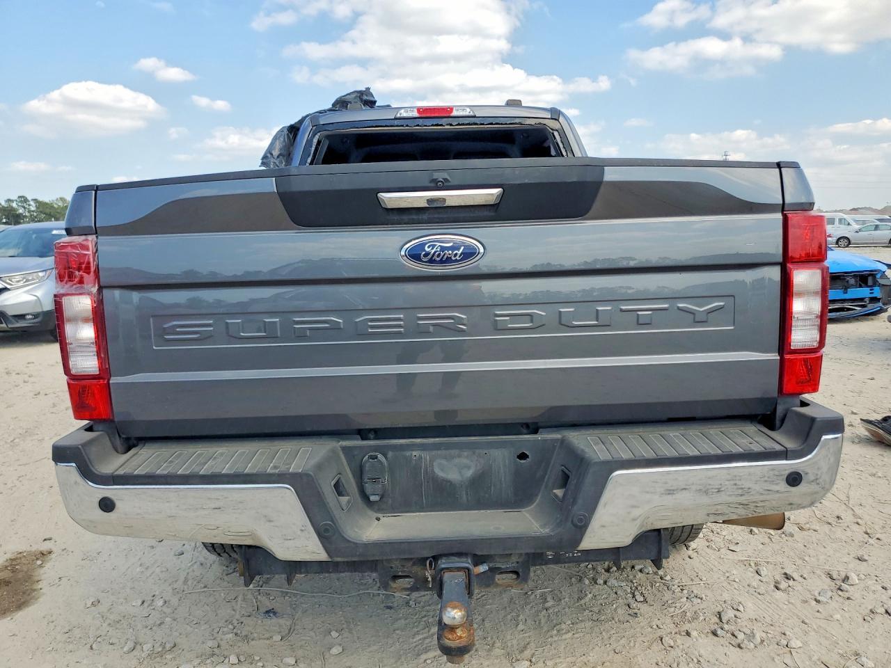2022 Ford F250 Super Duty - Фото 6