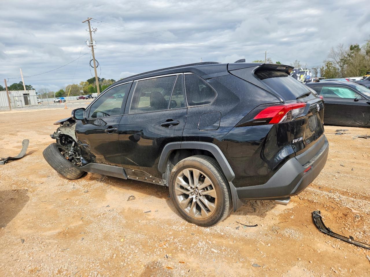 2022 Toyota Rav4 Xle Premium - Фото 2