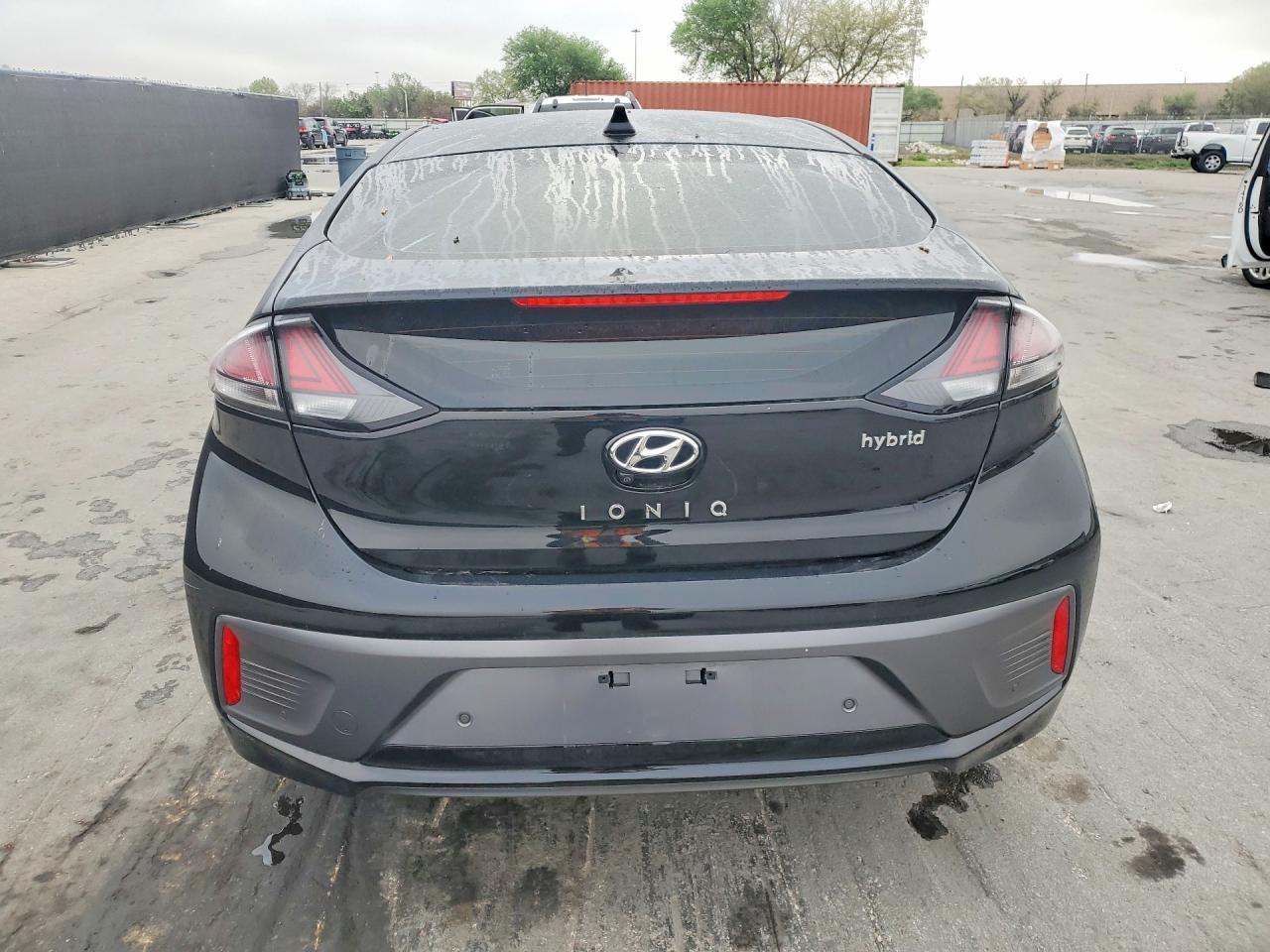 2022 Hyundai Ioniq Hybrid Limited - Image 6