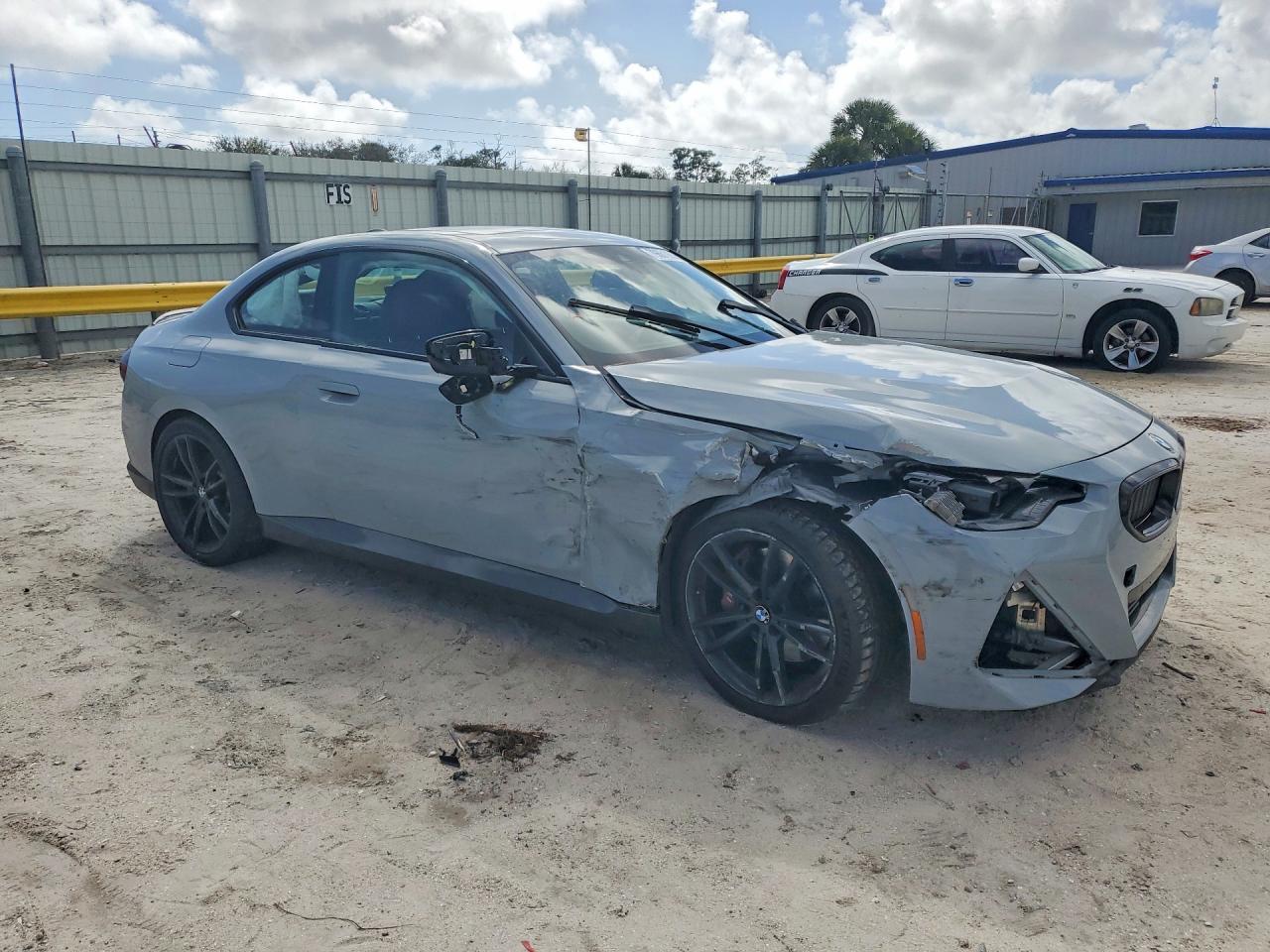 2022 BMW 230I - Фото 4
