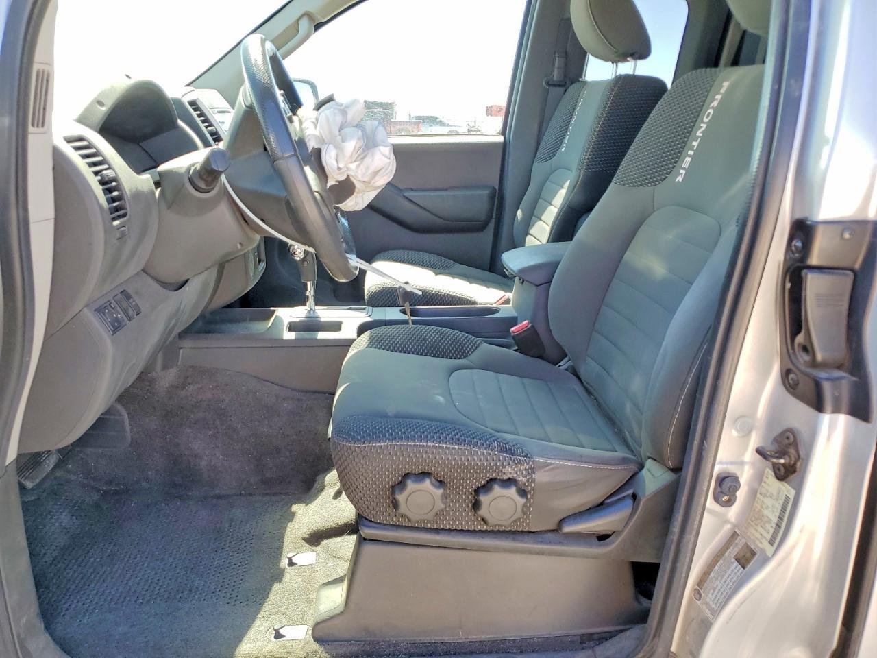 2014 Nissan Frontier Sv V6 - Фото 7