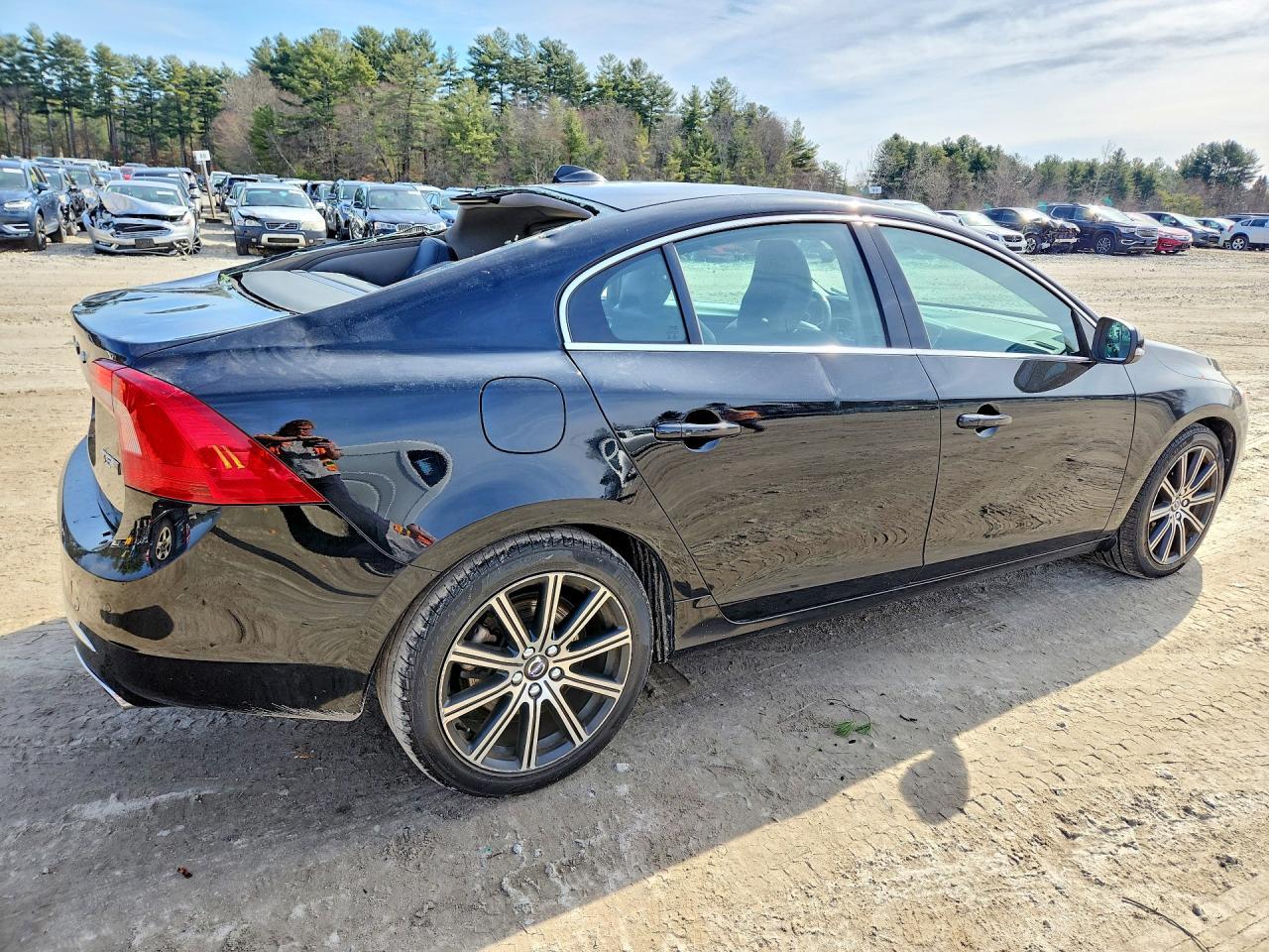 2018 Volvo S60 Platinum - Фото 3