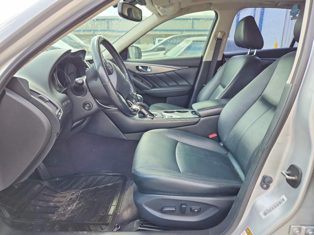 2016 Infiniti Q50 3.0T Premium - Image 7