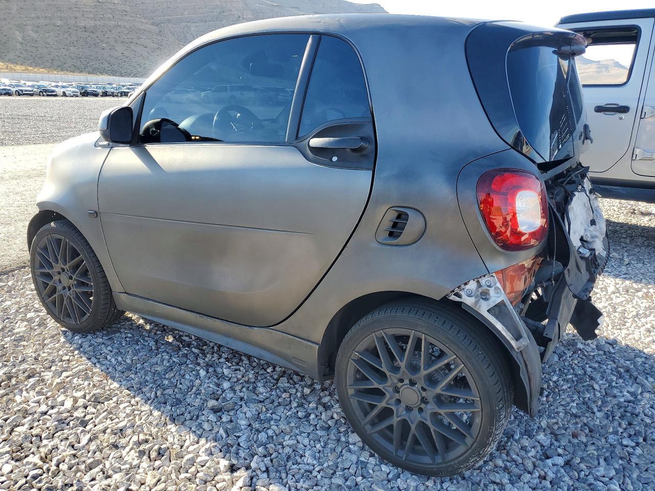 2017 Smart Fortwo - Image 2